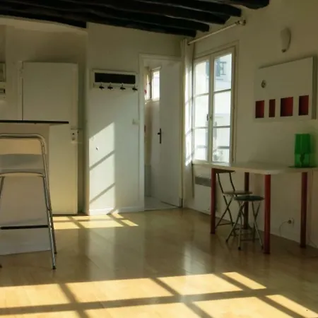 Апартаменты Cosy 25 Sqm In Heart Of *