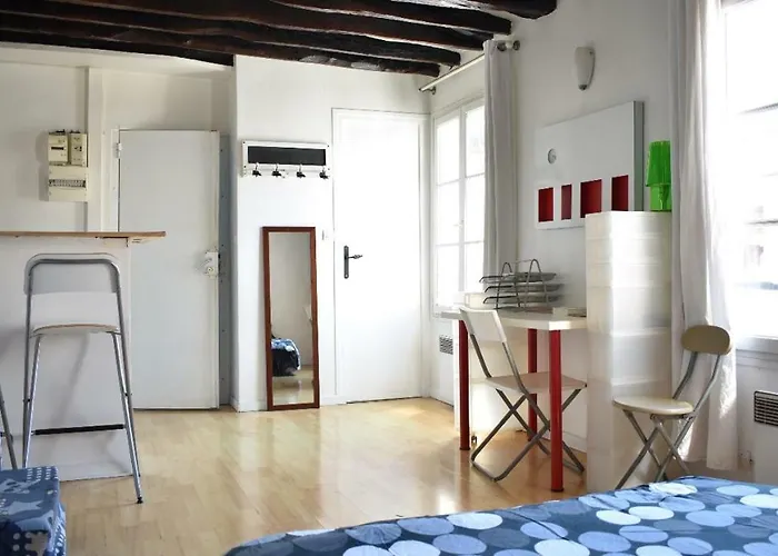 Cosy 25 Sqm In Heart Of Lägenhet *
